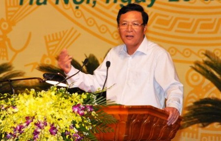 Bộ trưởng Phạm Vũ Luận chia sẻ các vấn đề giáo dục tại Hội nghị tổng kết.